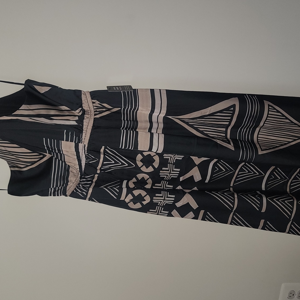 Chic Black and Beige Patterned Dress
